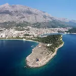 With Parking Space - 6632 Makarska